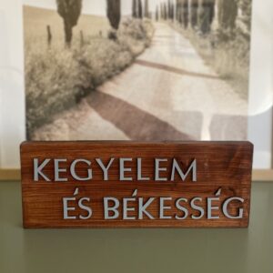 Kegyelem és békesség, fatábla